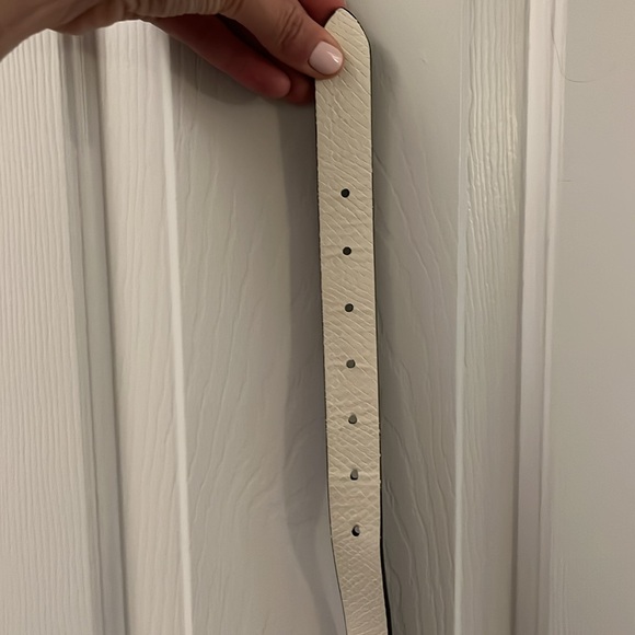 Jessica Simpson black and cream reversible belt - Picture 4 of 5